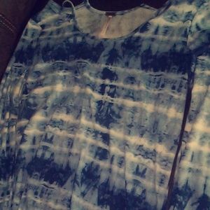 Off the shoulder long sleeve shirt